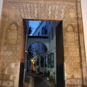 Luque's By Guimar Córdoba